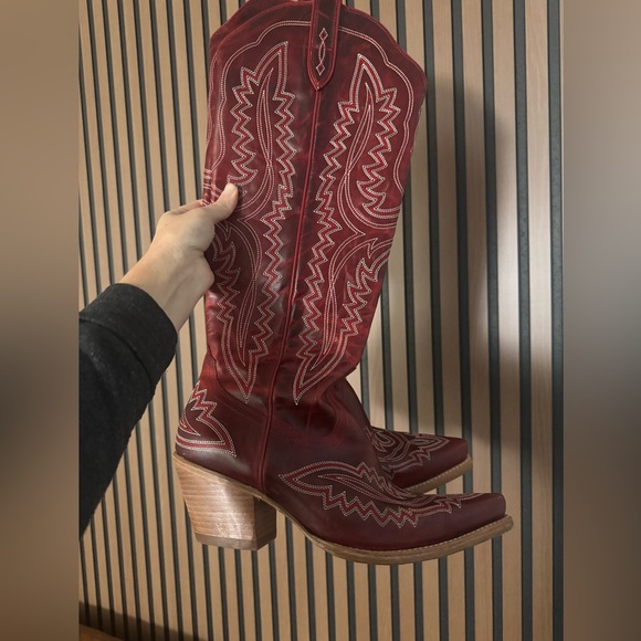 Red Western Casanova Ariat